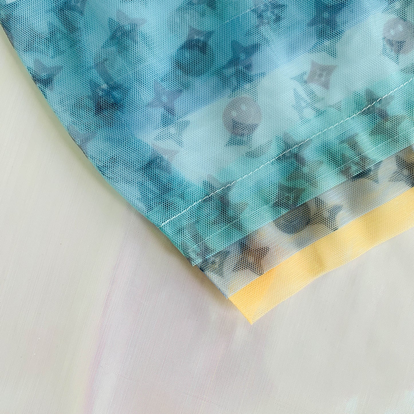 [Last Chance] Happy LA Smiley Face Summer Pet Mesh Top