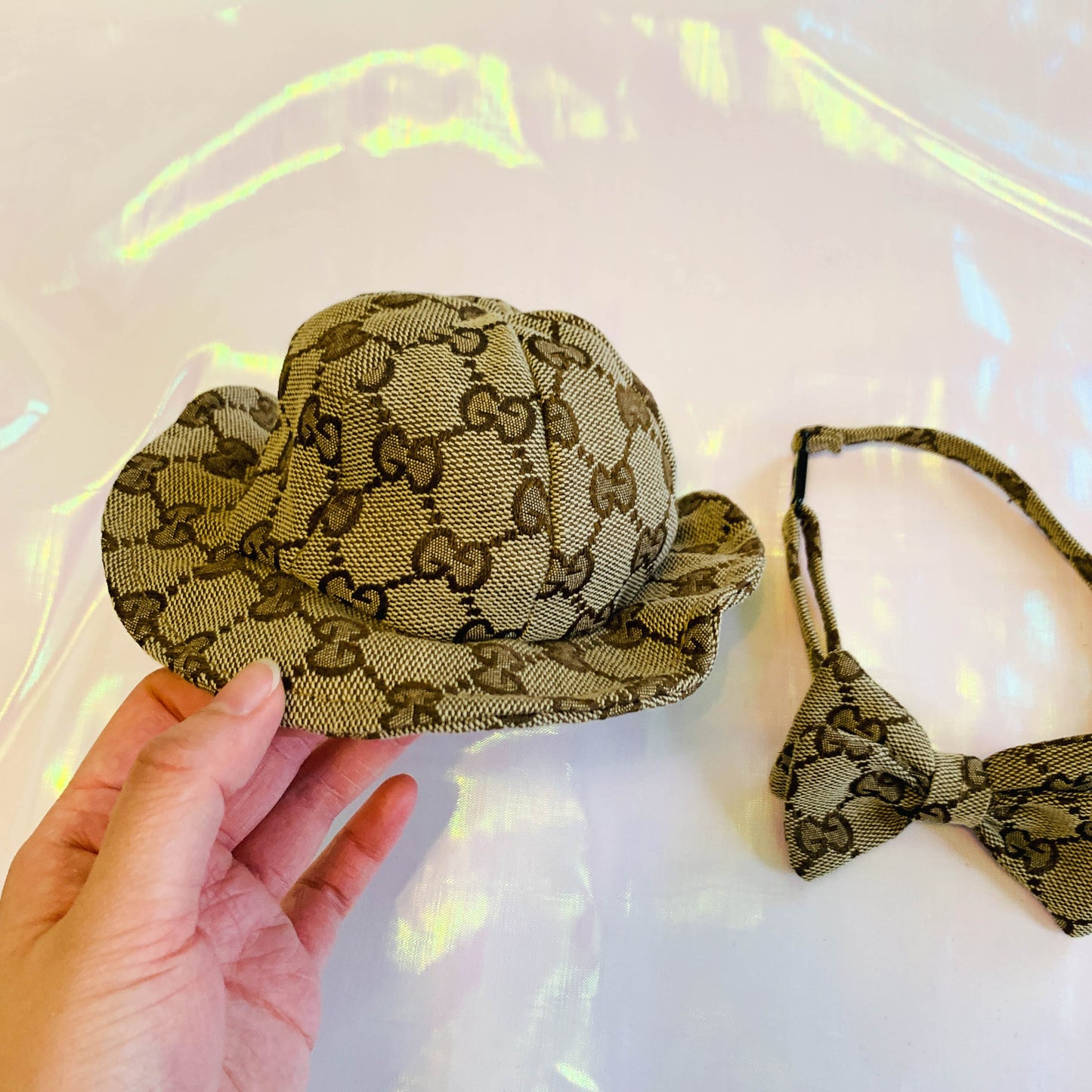 CUTE! Monogram L o g o Pet Hat & Bow Set