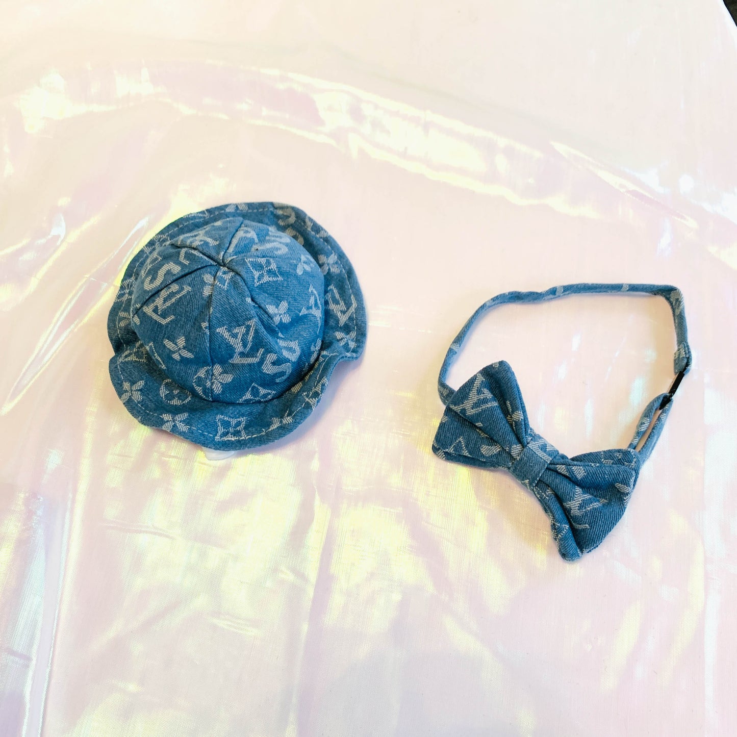 CUTE! Monogram L o g o Pet Hat & Bow Set