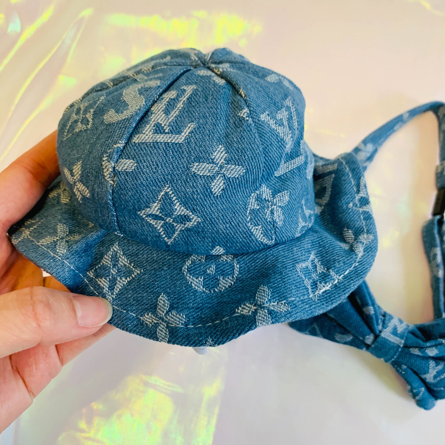 CUTE! Monogram L o g o Pet Hat & Bow Set