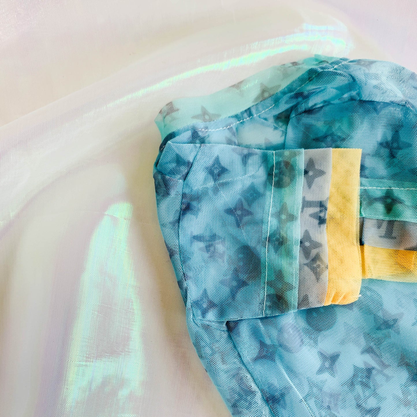 [Last Chance] Happy LA Smiley Face Summer Pet Mesh Top